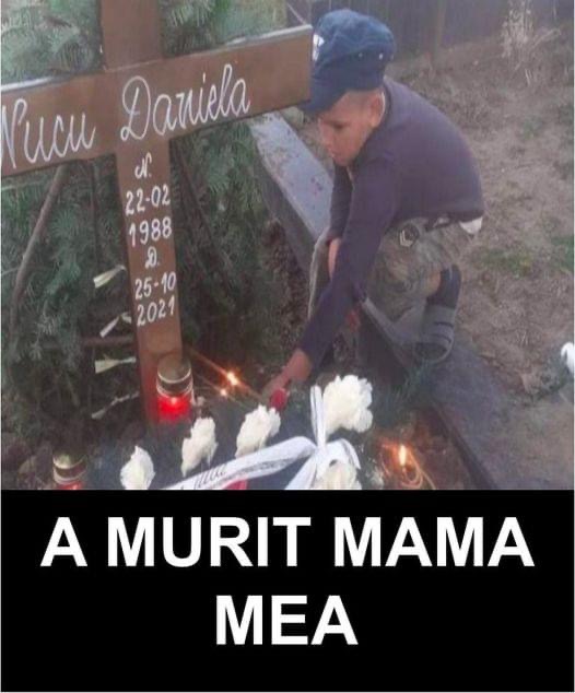 Trist La doar 10 ani Valentin a rămas fără mamă și își strigă durerea la mormântul său A murit mama mea a murit mama mea