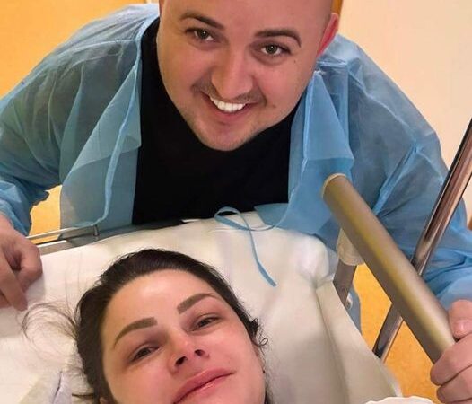 Soția lui Vasilică Ceterașu a născut gemeni Amalia Ceterașu a devenit mamă pentru a doua oară Cea mai mare bucurie  FOTO