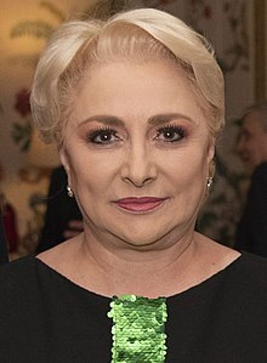 Ce studii are de fapt Viorica Dăncilă. O simplă profesoară din Videle s-a spus însă adevărul este cu totul altul