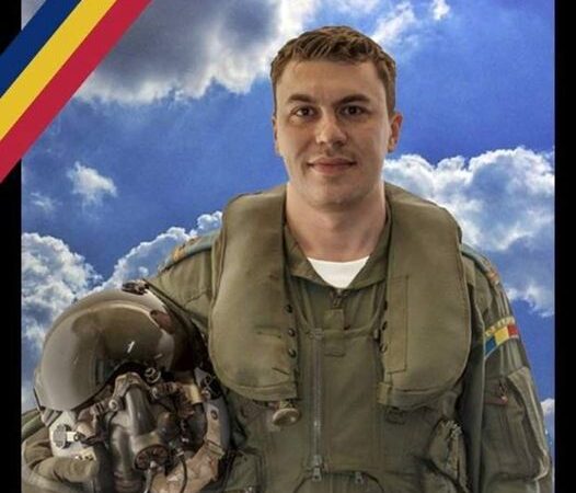 Nu toți eroii poartă mantii pilotul șef Florin Rotaru și-a sacrificat propria viață pentru a salva mii de oameni nu a apucat să-și vadă fiul nebotezat