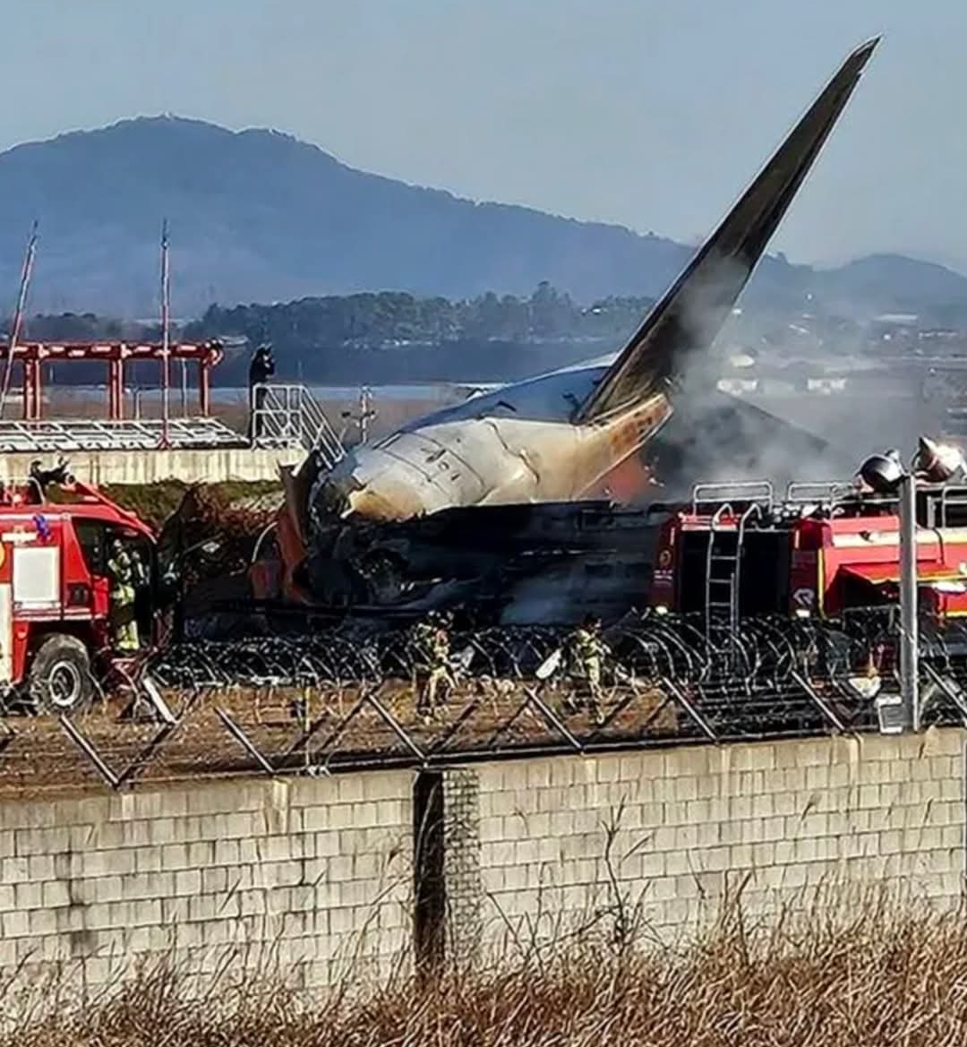 Un avion Boeing cu 181 de persoane la bord s-a prăbuşit în Coreea de Sud – Stiri Romania