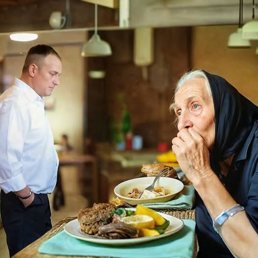 Proprietarul restaurantului a comandat unei bătrâne fără adăpost să-și termine pâinea și să plece imediat