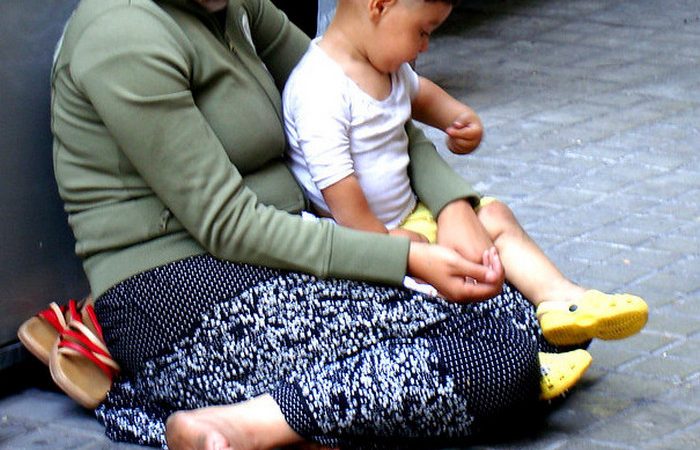 Am luat-o în casă pe o cerșetoare cu un bebeluș pentru că mi-a amintit de fiica mea decedată